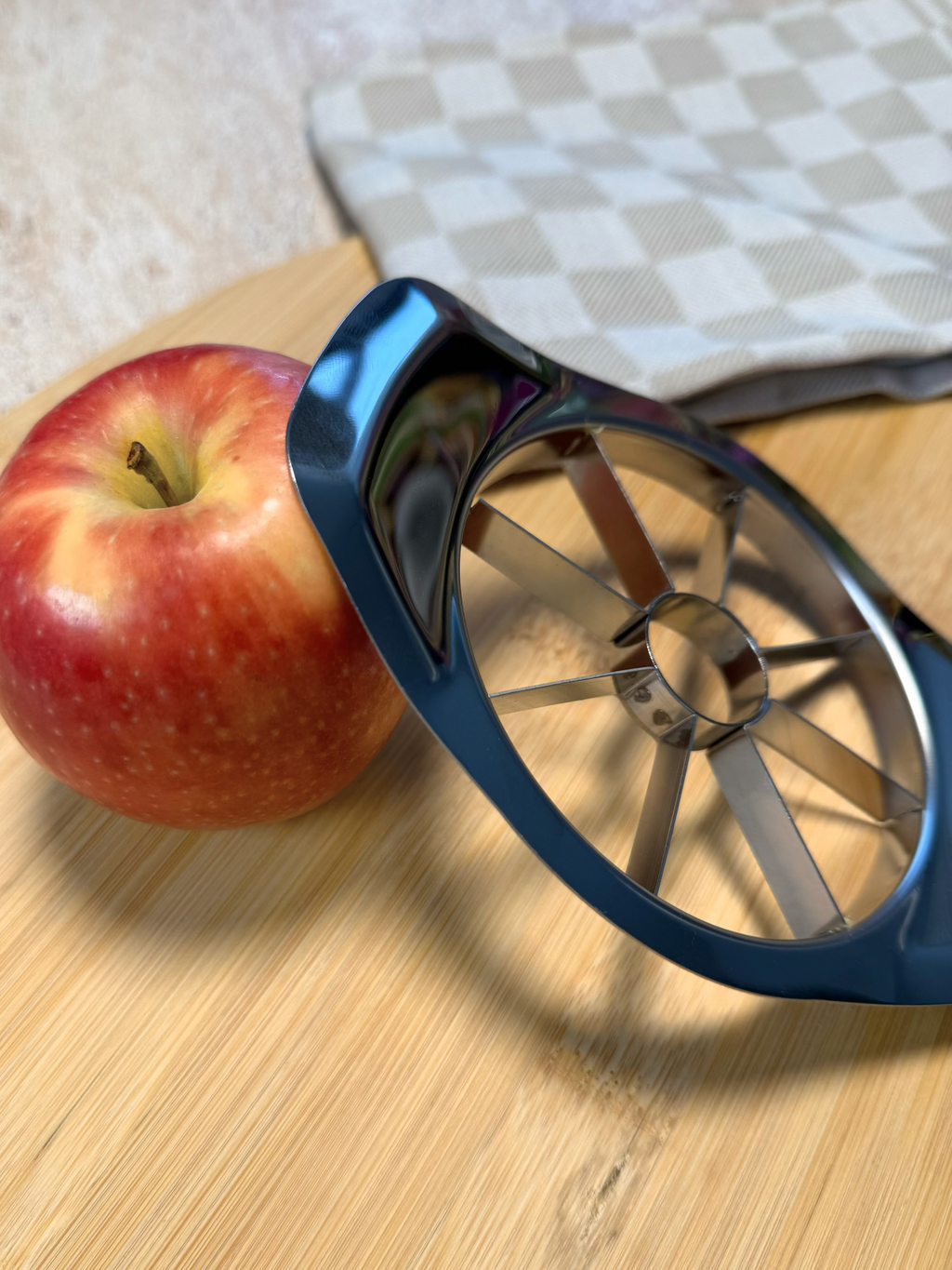 Quickslice™ Apple Cutter